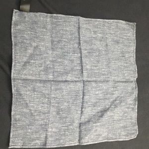 Men’s gray pocket square